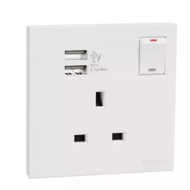 Schneider Electric AvatarOn C Switch Socket 13A 1 gang 2.1A two port USB white E8715USB_WE